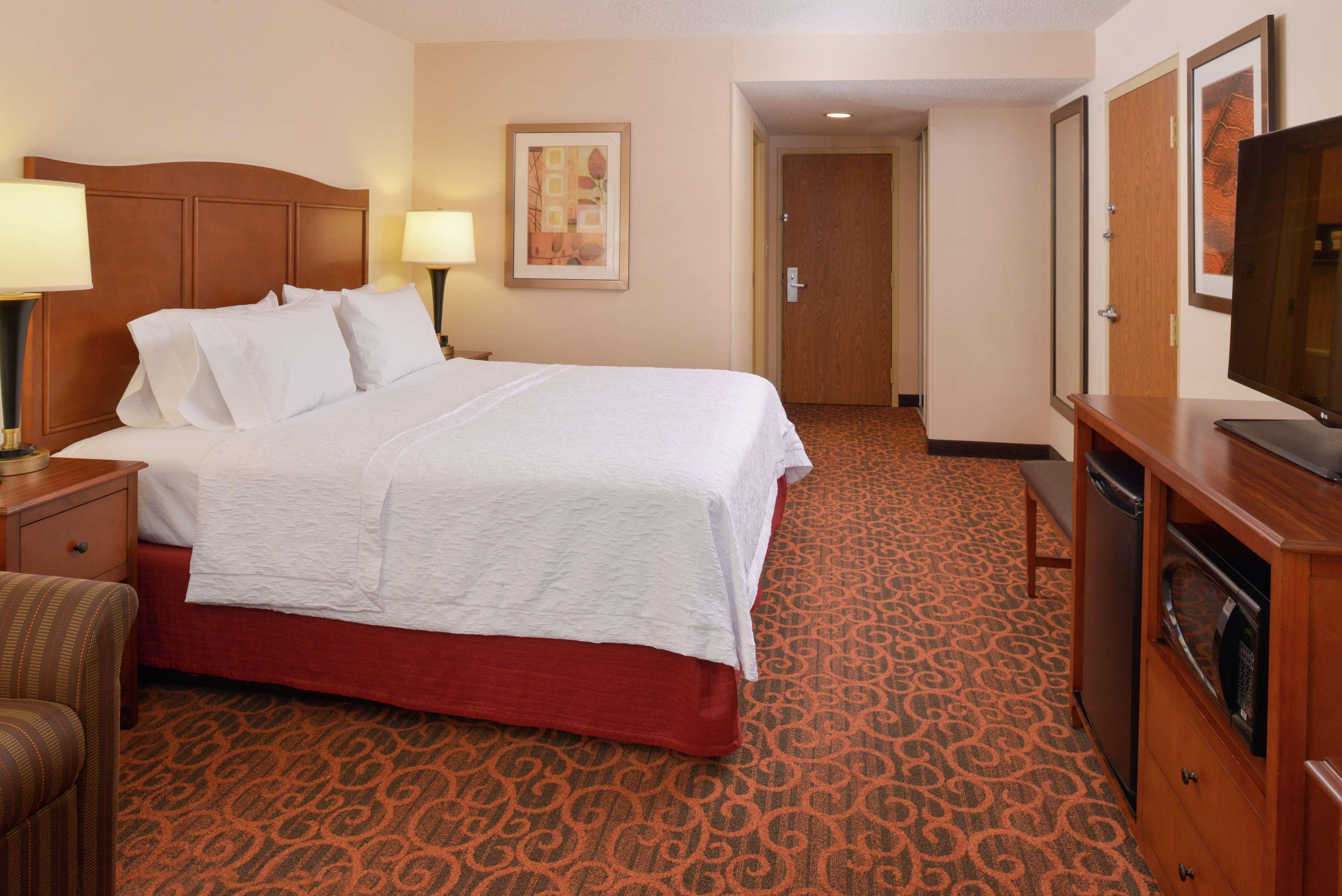 Hampton Inn Frederick Exterior foto