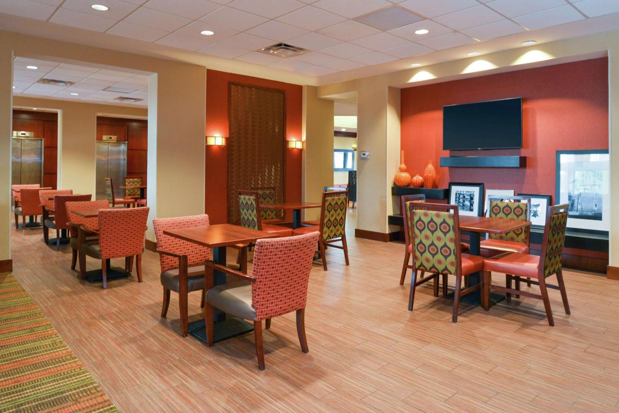 Hampton Inn Frederick Exterior foto