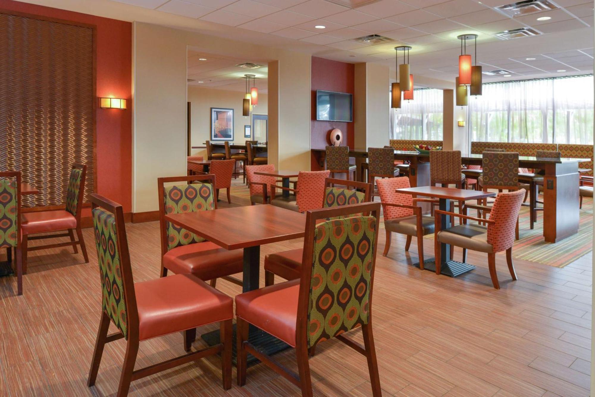 Hampton Inn Frederick Exterior foto